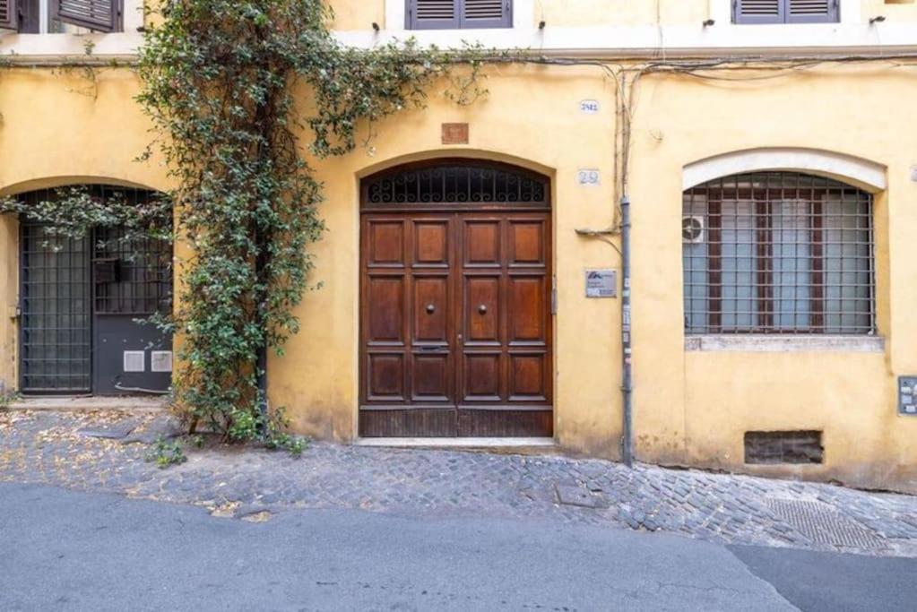 רומא Colosseum Charming Apartment מראה חיצוני תמונה