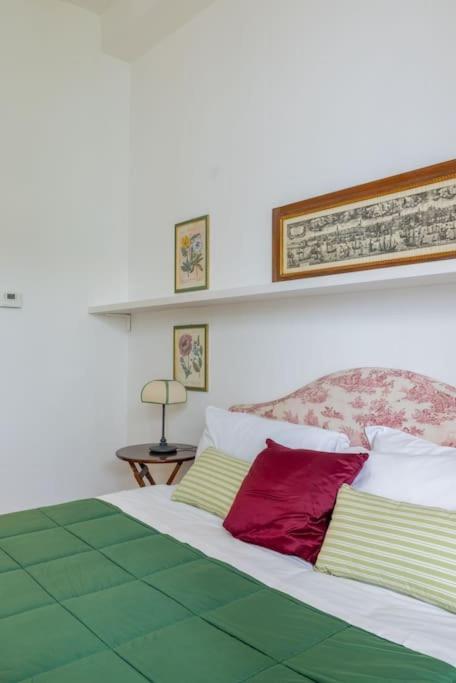 רומא Colosseum Charming Apartment מראה חיצוני תמונה