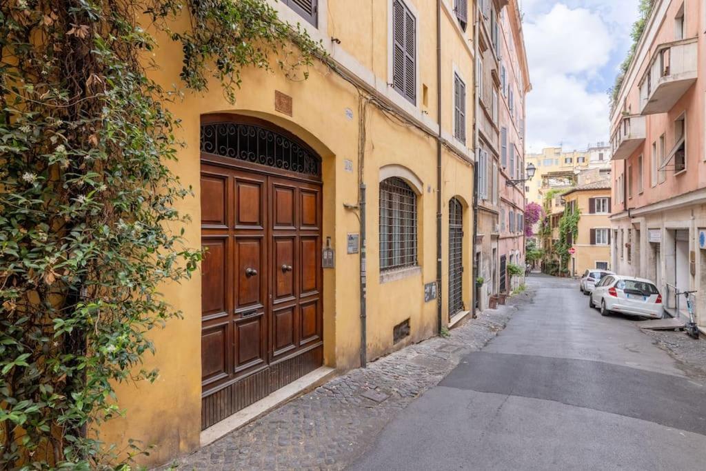 רומא Colosseum Charming Apartment מראה חיצוני תמונה