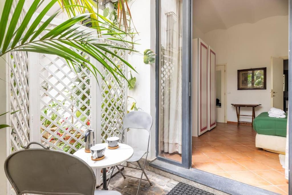 רומא Colosseum Charming Apartment מראה חיצוני תמונה